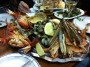 Mariscada (navajas, percebes, nécoras, buey, cigalas, gambas, berberechos) 